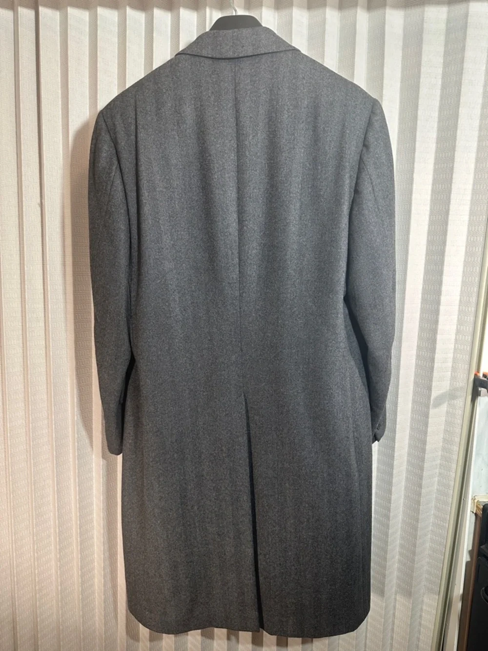 Hickey Freeman Gray Men's Classic Wool Herringbone pattern Over coat Trench Coat